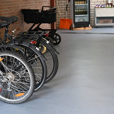 Garagenboden mit Epoxidharz Bodenbeschichtung beschichten